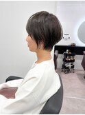 丸みとくびれショート