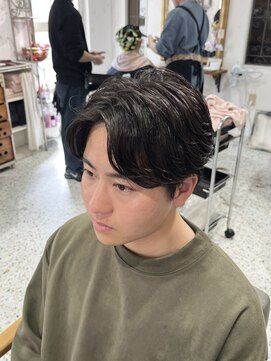 ジーニー 千葉(GENiE) ウルフ/アッシュブラック/カルマパーマ/ベリーショート/千葉駅