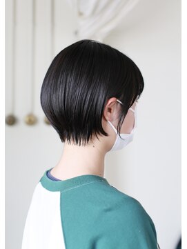 ホワイトルーム(White Room) シンプルな丸みショートボブ