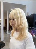 抜きっぱなしブロンド×レイヤーカット