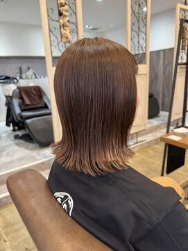ビズヘアー グランバース(bisou hair grandbase) 切りっぱなしカット