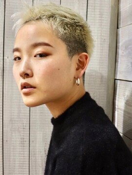 グレープバイン 港南台(GRAPEVINES) ベリーショート／ブロンド