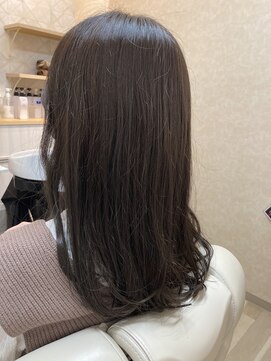 トゥーリ 二日市店(tuuli) 二日市　美容室　髪質改善　縮毛矯正　白髪　イルミナカラー