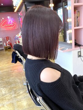 ワーカー ミミ(worker MIMI) チェリーレッド切りっぱなしボブ