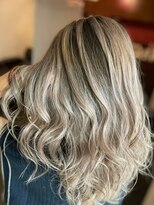 アンジー(an'gie)&nbsp;ミルクティハイトーンカラー　白髪ぼかしハイライト