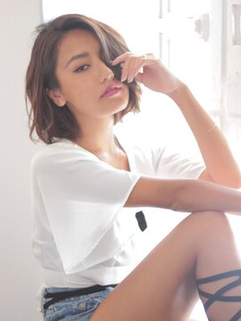 メゾンシルク(Maison Cirque.) 大人キレイ　外国人風　ゆるウェーブミディアム