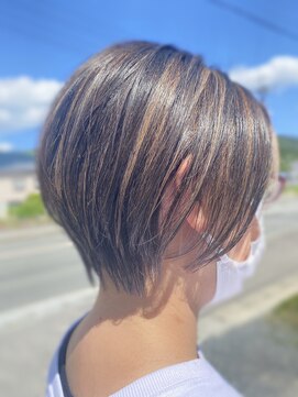 ピックアップ(Pick UP) メリハリハイライト　白髪ぼかし ショートヘア 20代30代40代