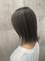 ビスポーク(BESPOKE)&nbsp;大人可愛いグレー系ナチュラル艶感ハイライト