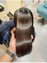 リラエ(Lyrae)&nbsp;縮毛矯正/髪質改善/美髪カラー/トリートメント【大阪/西梅田】