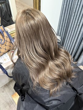 ヘーゼルベージュ