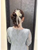 ミラ(Mila) チュールリボンが可愛い＊ふわふわ高めアップ/結婚式.お呼ばれ