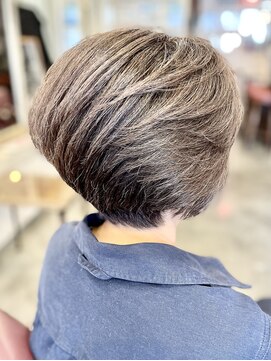 サーティエイト(38) くせ毛まとまり 大人可愛い 丸みショートボブ/カット/ボブ/元町/