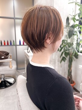 シシ 大宮(She 2.) ショート/ショートボブ/ショートカット/丸みショート/大宮