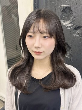 ココ 原宿(KOKO) M黒髪小顔ヘアオリーブグレー艶髪クラゲヘアーココアベージュ
