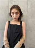 ベージュ