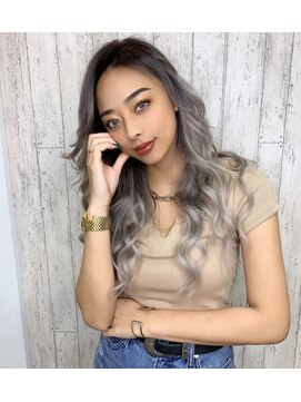 ラピス 池袋(Lapis) 『LAPIS池袋』ホワイトグレーグラデーション