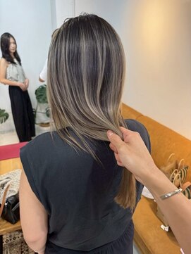 メリー オオサカ(Merly Osaka) バレイヤージュ/似合わせカット