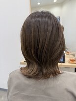 リノアバイフェリア(LINO’A by felia) くびれレイヤーカットで骨格美人◎30代40代50代