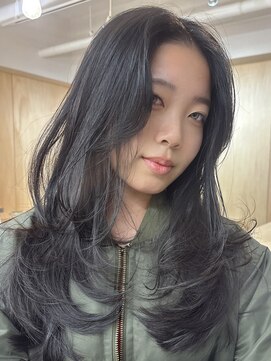 フルリール(fleurir) レイヤーカット/ハッシュカット/ブルーブラック