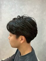トゥーン 川崎店(TOON) 毛流れパーマ/センターパート/刈り上げ