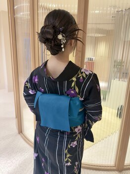 エノウ(enow)の写真/袴姿を美しく彩る着付けとヘアアレンジ!卒業式は特別なスタイルで◎