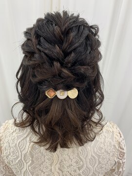 アリー(ALLIE´) ◯モコモコハーフアップ【totalsalon GRACE】