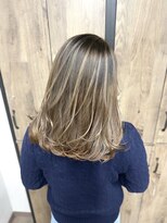 ヴィフ 大船(VIF)&nbsp;ナチュラルカールエアリーカールイメチェンヘア小顔カットモテ髪