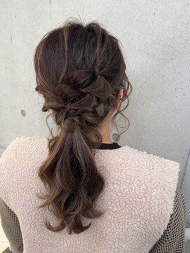 スタジオカラー(Studio Color) ローポニー