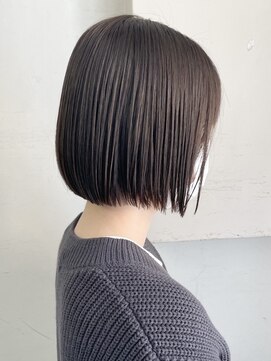 ヒビヲ(HIBIO) ショートボブ切りっぱなしボブぱつっとボブショートカット横浜