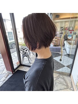 シャンプー ボーイ 宮崎柳丸店(SHAMPOO BOY) 前下がりショートボブ