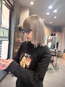 ダニーコウベ(Danny kobe) グレー