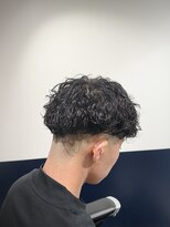 リバティシェアバーバー 銀座(LIBERTY SHARE BARBER)&nbsp;フェード×緩めプードルパーマ