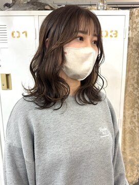 ナジック(749) レイヤーカット×アッシュブラウン