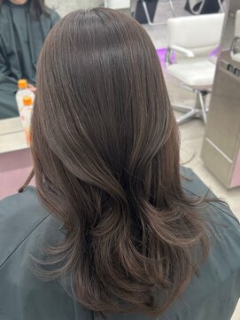 エヌアイ オモテサンドウ(ni omotesando) チョコブラウン♪ ミディアムレイヤーカット 韓国ヘア