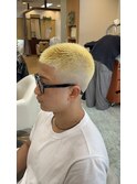 バズカットボウズフェードベリーショート金髪ボウズ