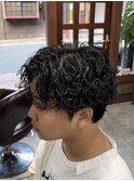 センターパート×波巻きシャドウパーマ