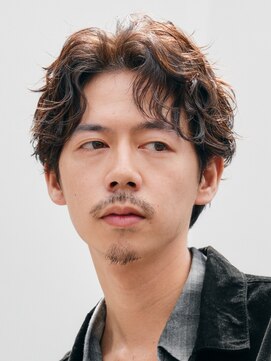 テン 心斎橋(tenn.) メンズセンターパート七三分けパートニュアンスパーマ刈り上げ