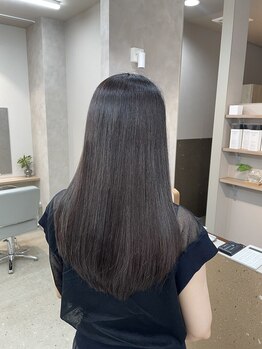 カコン(KAKONN)の写真/高濃度髪質改善トリートメントで、年齢による髪の変化にも対応。しっとりまとまるうるツヤ髪へ導きます*