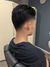 バーバーカミバコ 久留米(BARBER KAMIBAKO)&nbsp;攻めすぎない大人のフェードカット