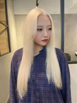 エイト 福岡天神店(EIGHT fukuoka) ホワイトブロンドカラー