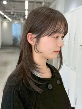 ロイオブジゼル(roi of GiseL) レイヤー 顔周りカット 前髪 オリーブグレー 赤み消しカラー