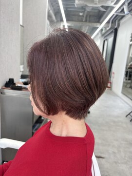アッシュ 洋光台店(Ash) 艶ブラウンの丸みショートボブ