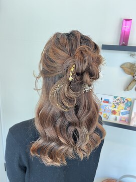 ヘアールーム(Hair Room) ふわふわハーフアップ