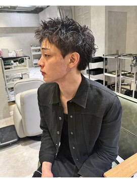 ゼスト リル 新宿(ZEST lill) アクティブショート スパイキーショート 短髪 ピンパーマ 新宿