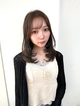 オーロ 武庫之荘店(ORO) ミディアムレイヤー/顔まわりカット