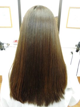 スタジオ ティーウェーブ(S.T.WAVE) ナチュラルストレートヘアー