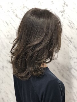 アリュウル 表参道(ALLURE) グレージュハイライト ×かきあげレイヤー 【千葉英樹】