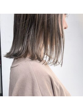 ガーランドウメダ(Garland umeda) ハイライト入りシアーベージュ