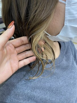 アプリバイリアン 浦和2号店(appri by Rien) イヤリングカラー/ベージュ/くびれミディ[浦和/浦和駅]