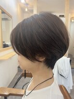 デイトゥデイトゥルーカラーズ(DAY TO DAY true colors)&nbsp;耳掛けショート×白髪ぼかしハイライト